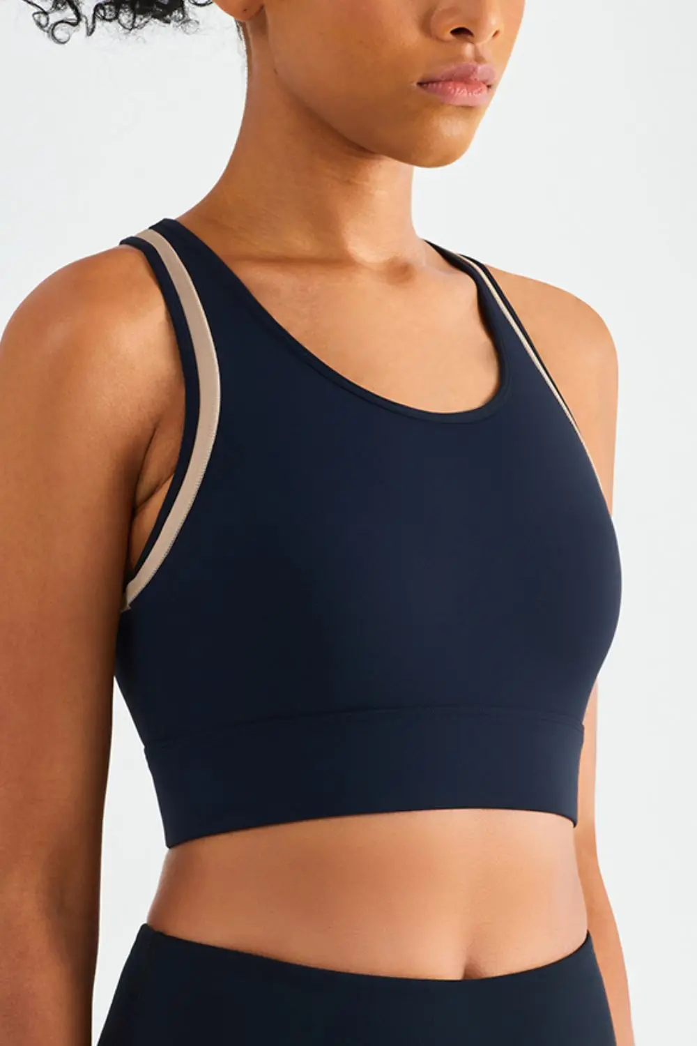 גוזיה מרינה – גוזייה ספורטיבית עדינה