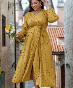 שמלה פרנצ'סקה - צהובה מנוקדת עדינה עם שרוולים ארוכים
